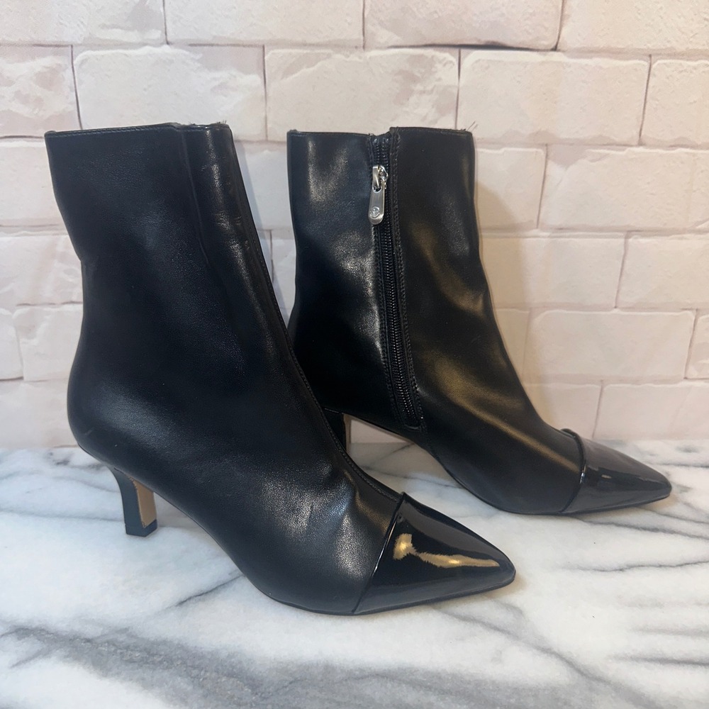 Adrienne Vittadini Pelham Black Patent Cap Toe Kitten Heel Ankle Boots Size 6M